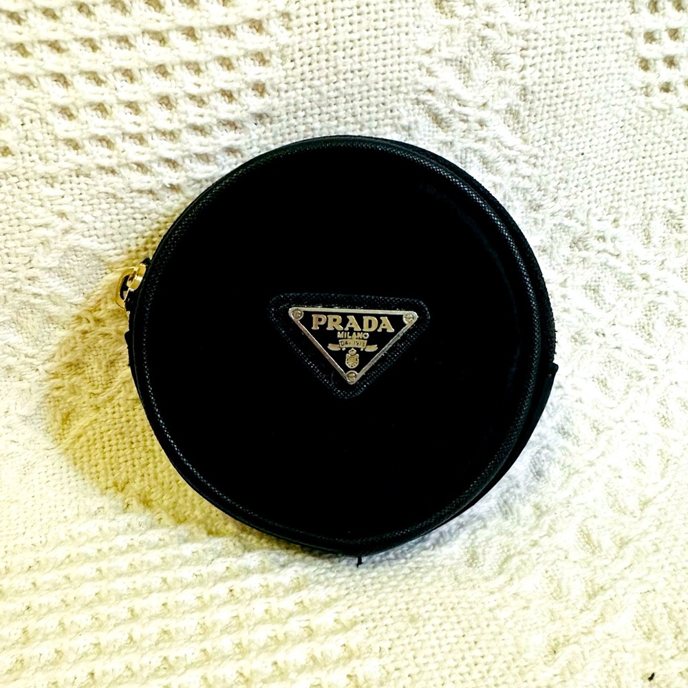 Designer-inspired black coin purse